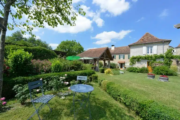 salon-de-jardin-Maison-Laplassotte-bearn