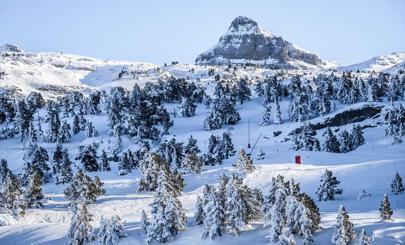 Montagne enneigée de La Pierre Saint Martin